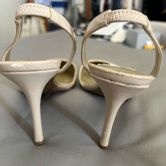 Levity Elegant Patent Leather Nude Slingback Heels 9 - Picture 4 of 5